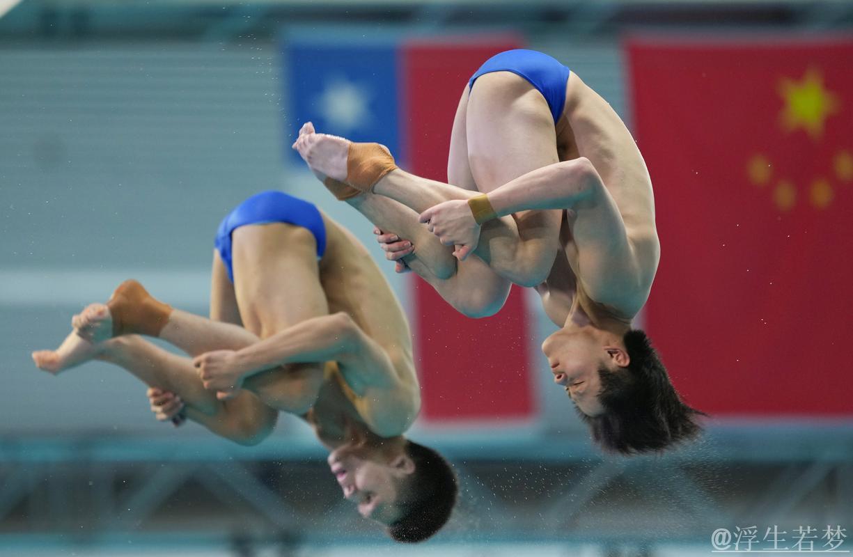 程子龙搭档朱子锋勇夺世界杯跳水男子双人10米台冠军 程子龙搭档朱子锋勇夺世界杯跳水男子双人10米台冠军